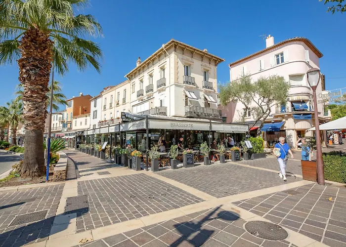 Regina-2 By Interhome *